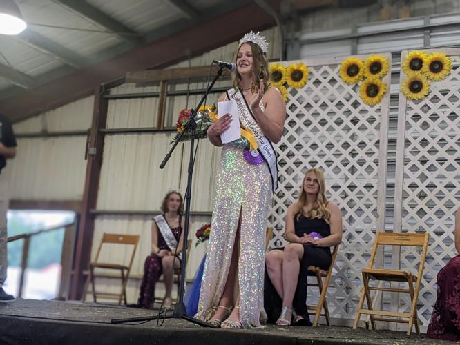 CamileTurner Speaking after coronation as Crawford County fair queen